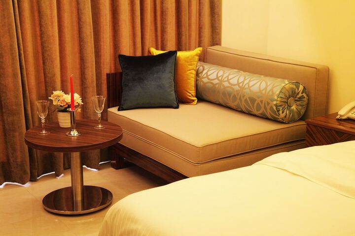 Room 12 of 35