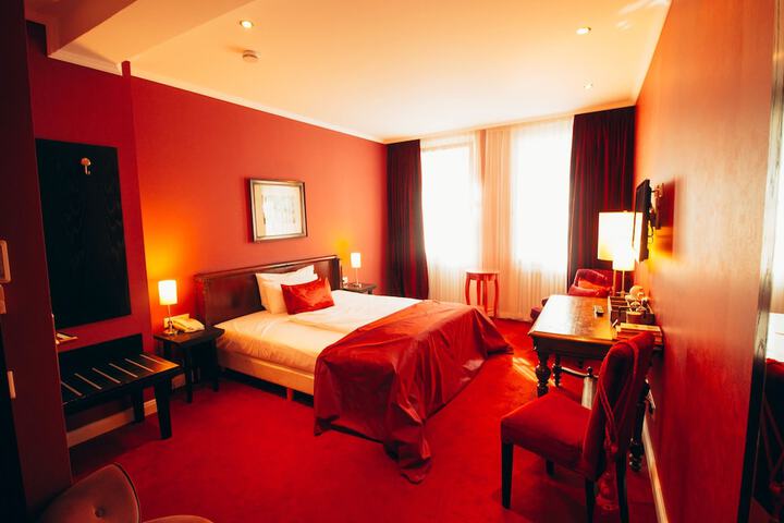 Room 9 of 47