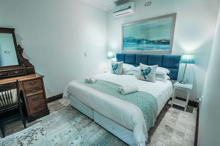 Room 4 of 231