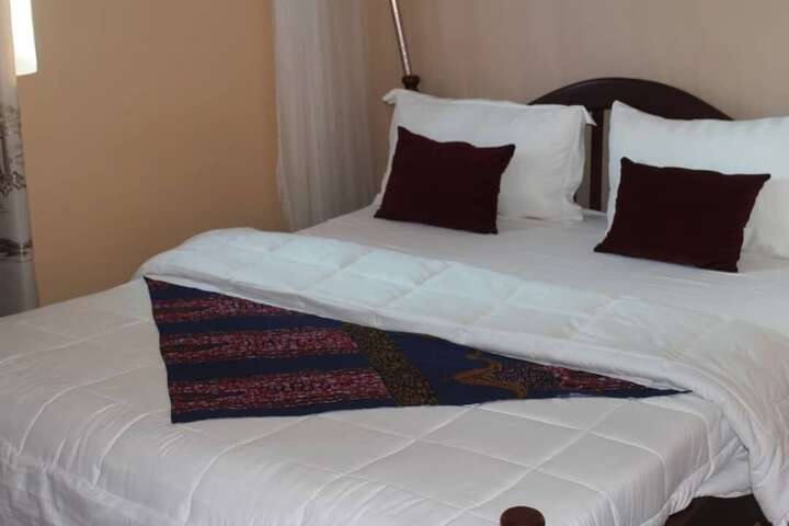Room 9 of 27