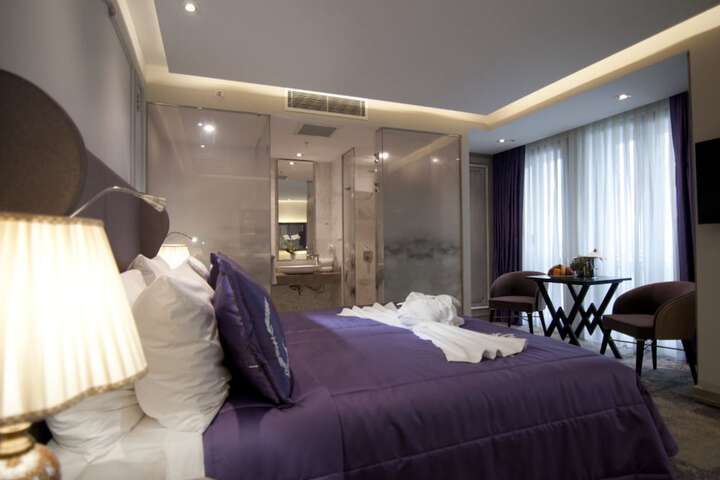 Room 6 of 54