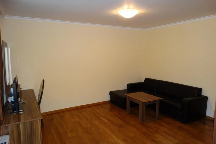 Room 2 of 17