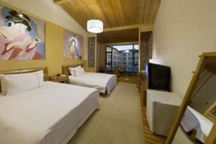 Room 15 of 49