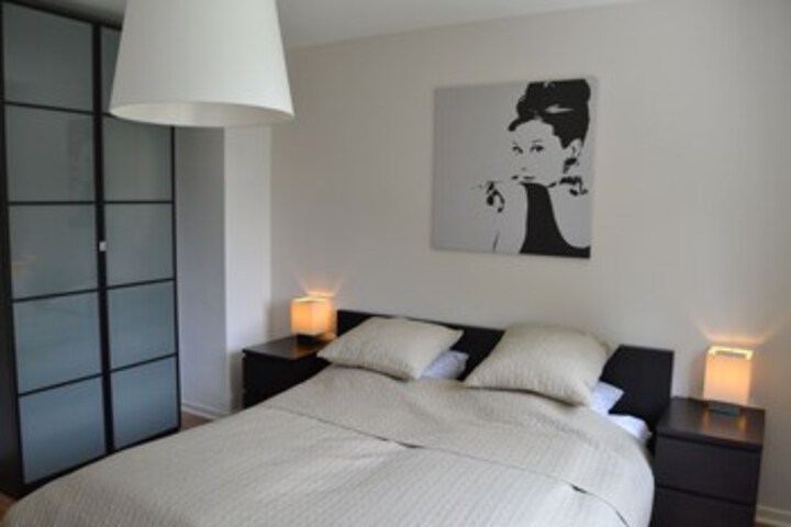 Room 80 of 177