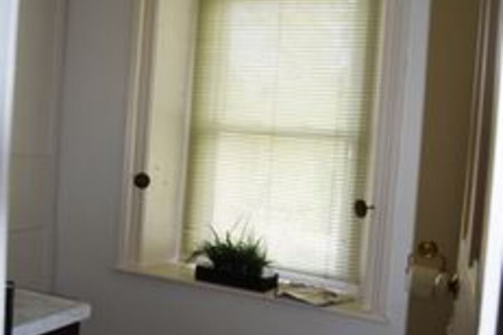 Room 4 of 41