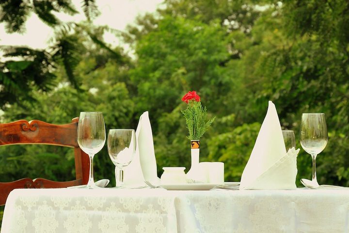 Dining 43 of 60