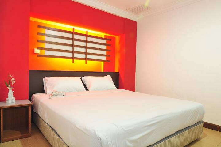 Room 17 of 47