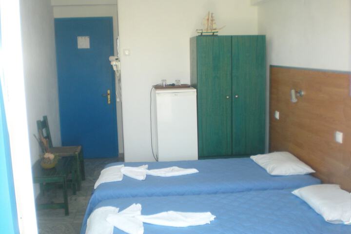 Room 4 of 58
