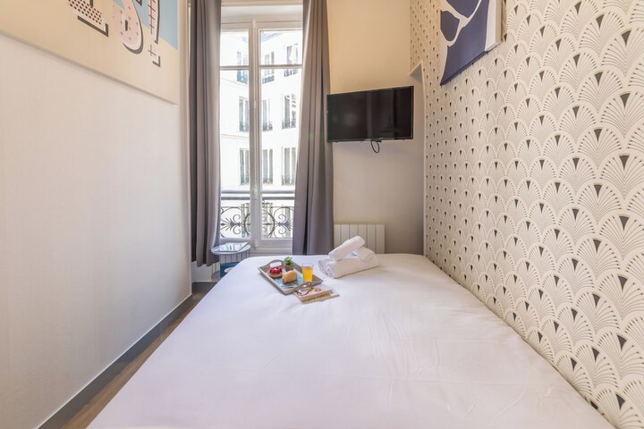 Room 44 of 118