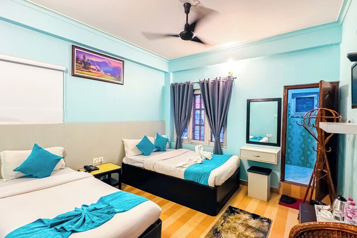 Room 10 of 33