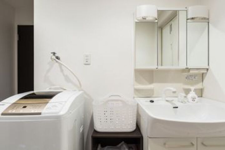 Room 19 of 182