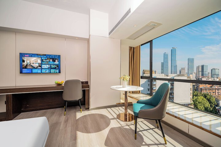 Room 18 of 41