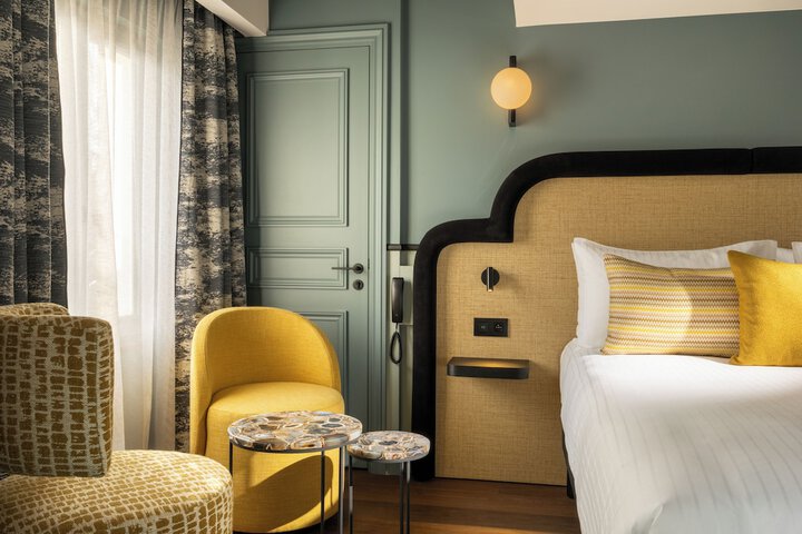Room 42 of 98