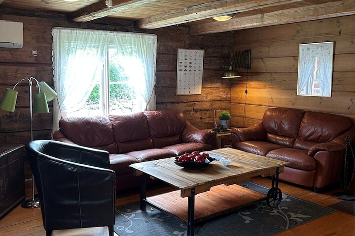 Room 33 of 65