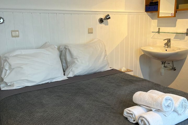 Room 19 of 71