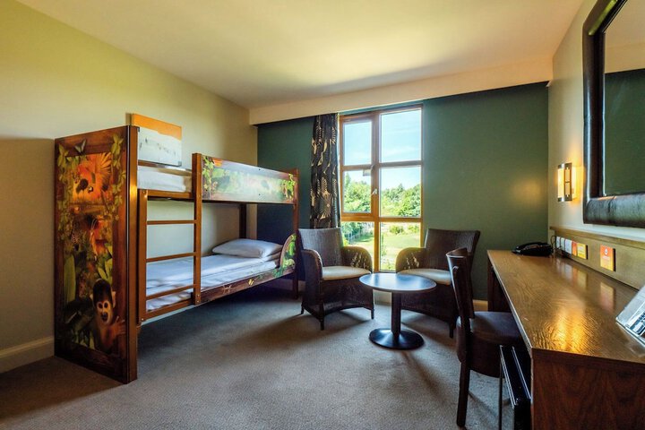 Room 43 of 78