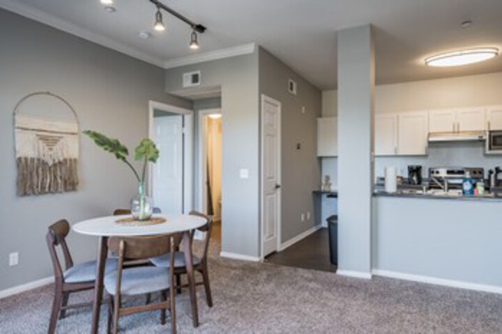 Room 32 of 187