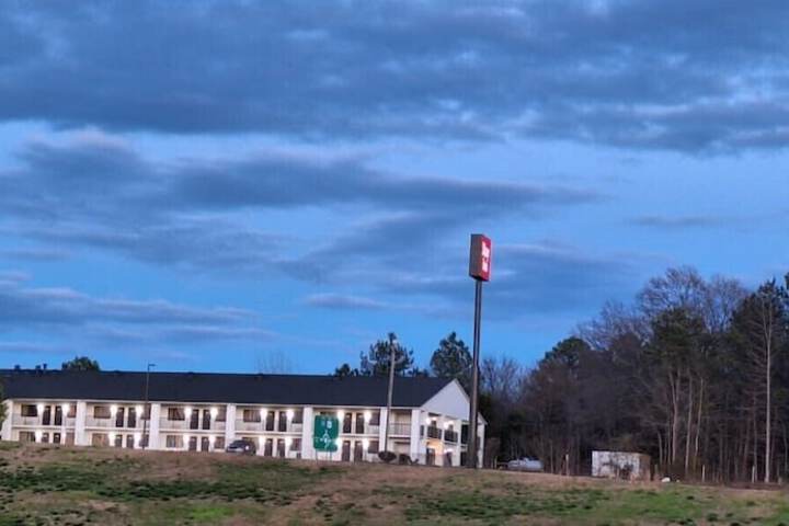Hotel 20 of 24