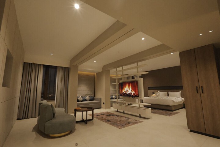 Room 3 of 4