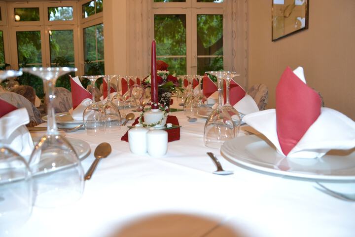 Dining 20 of 42