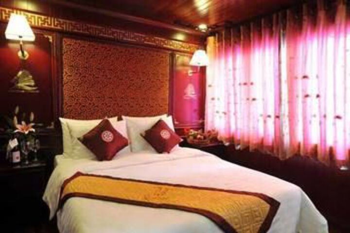 Room 32 of 64