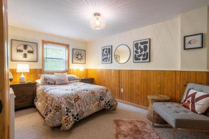 Camp Ketahe 3 Br Cabin in Draper, VA