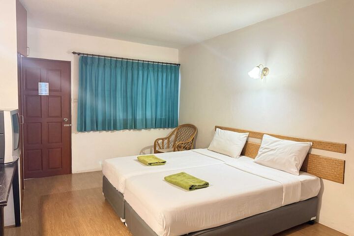 Room 6 of 31