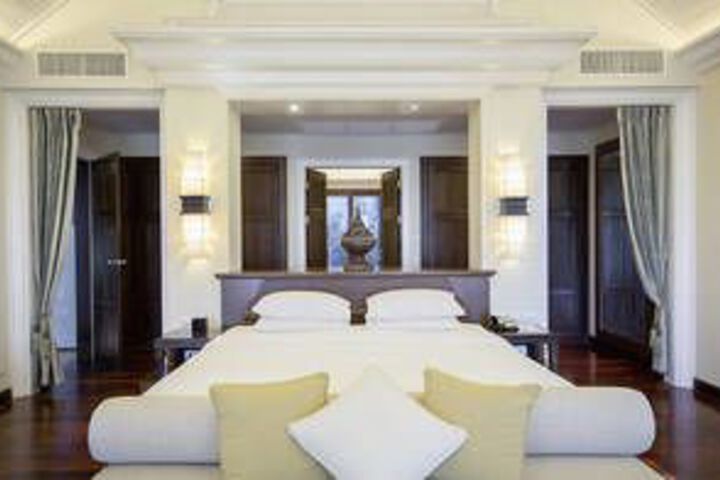 Room 10 of 26