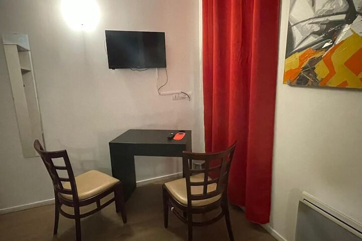 Room 38 of 158