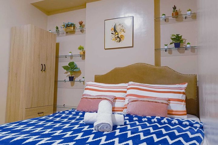Room 2 of 11