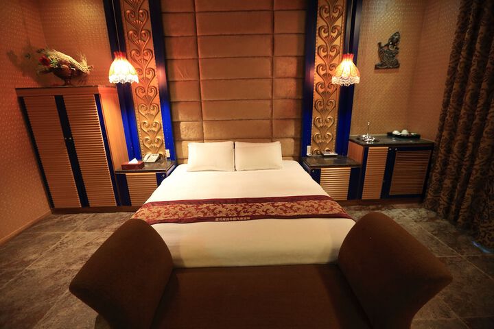 Room 50 of 67