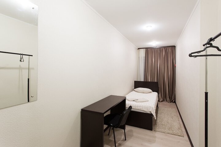 Room 6 of 45
