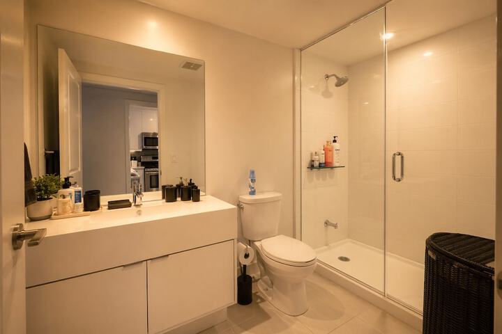 Room 7 of 11