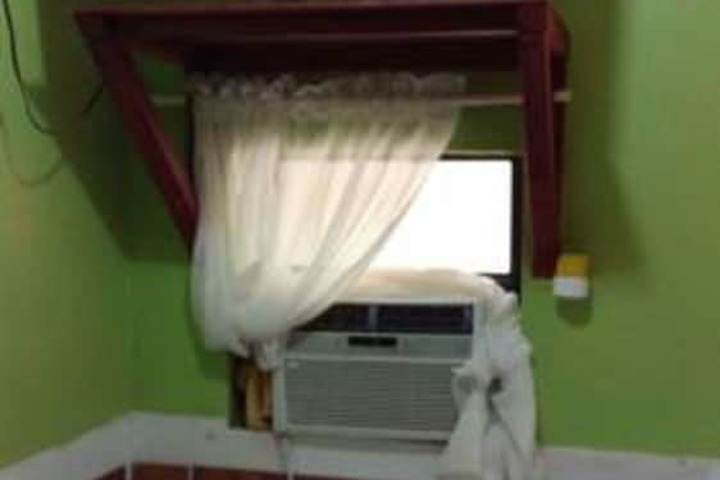 Room 2 of 39