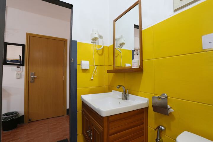 Room 22 of 26