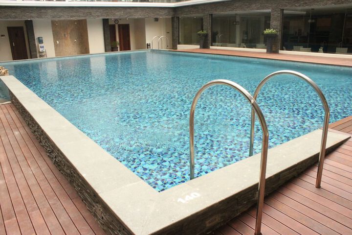 Pool Hotel