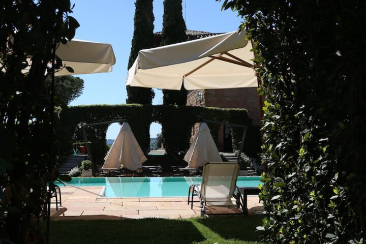 Hotel Pool