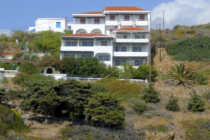 Hotel Entry