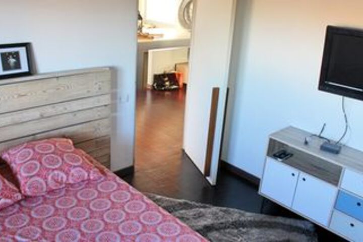 Room 7 of 19