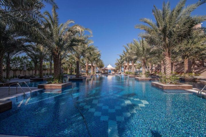 Pools & Facilities