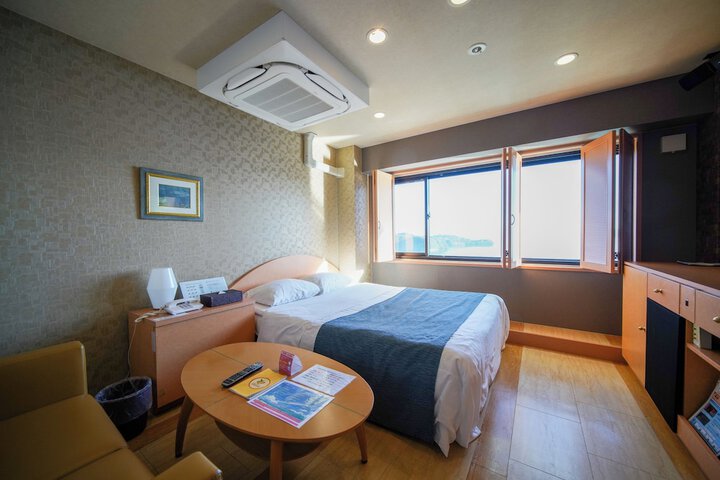 Room 18 of 46