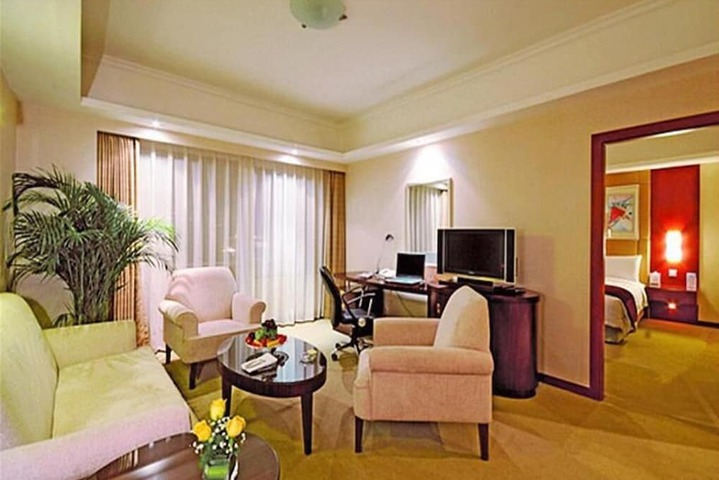 Room 30 of 42