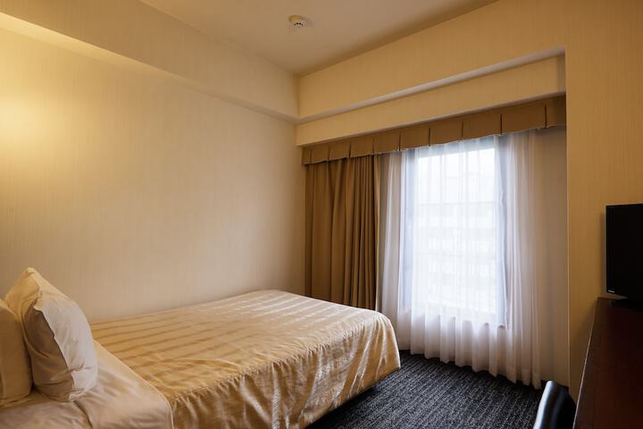 Room 22 of 76
