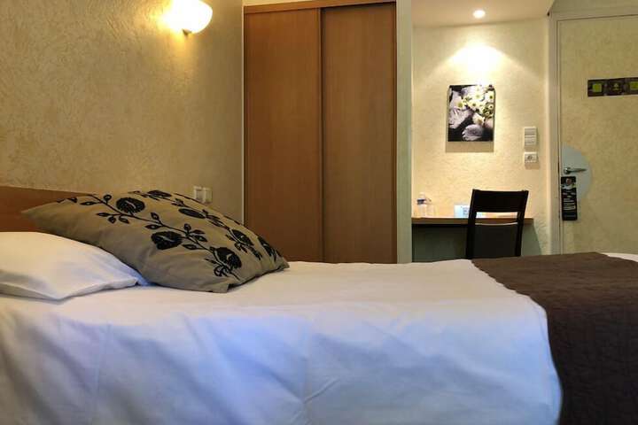 Room 15 of 53