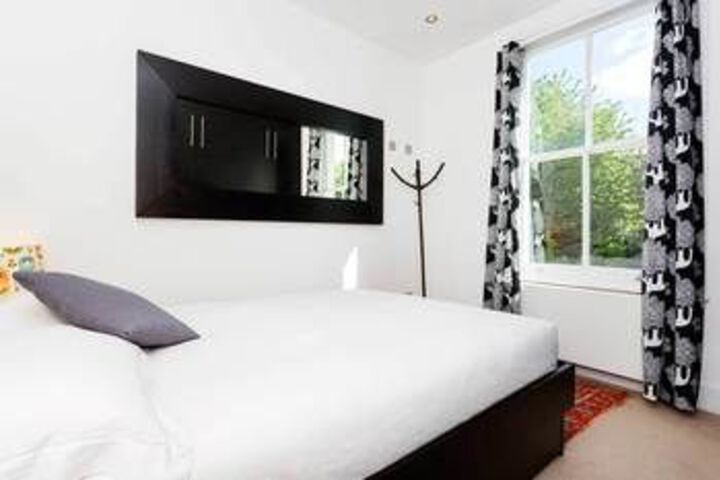 Room 10 of 22