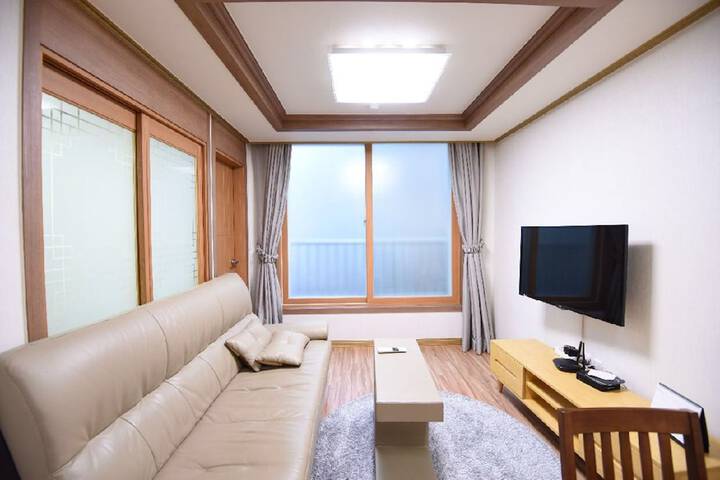 Room 8 of 13