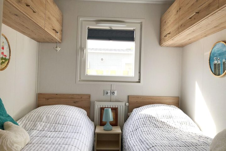 Room 3 of 27