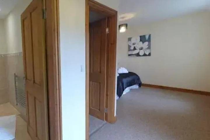 Room 3 of 9