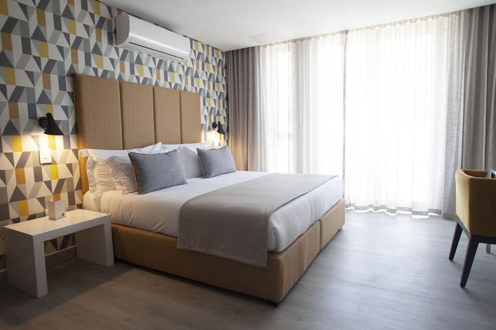 Room 4 of 35