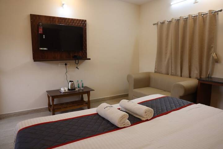 Room 2 of 25